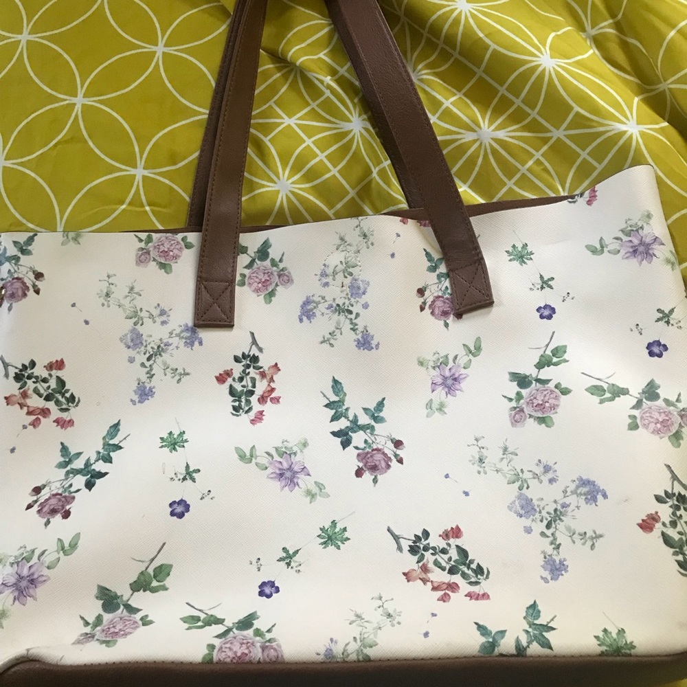 White flowered tote